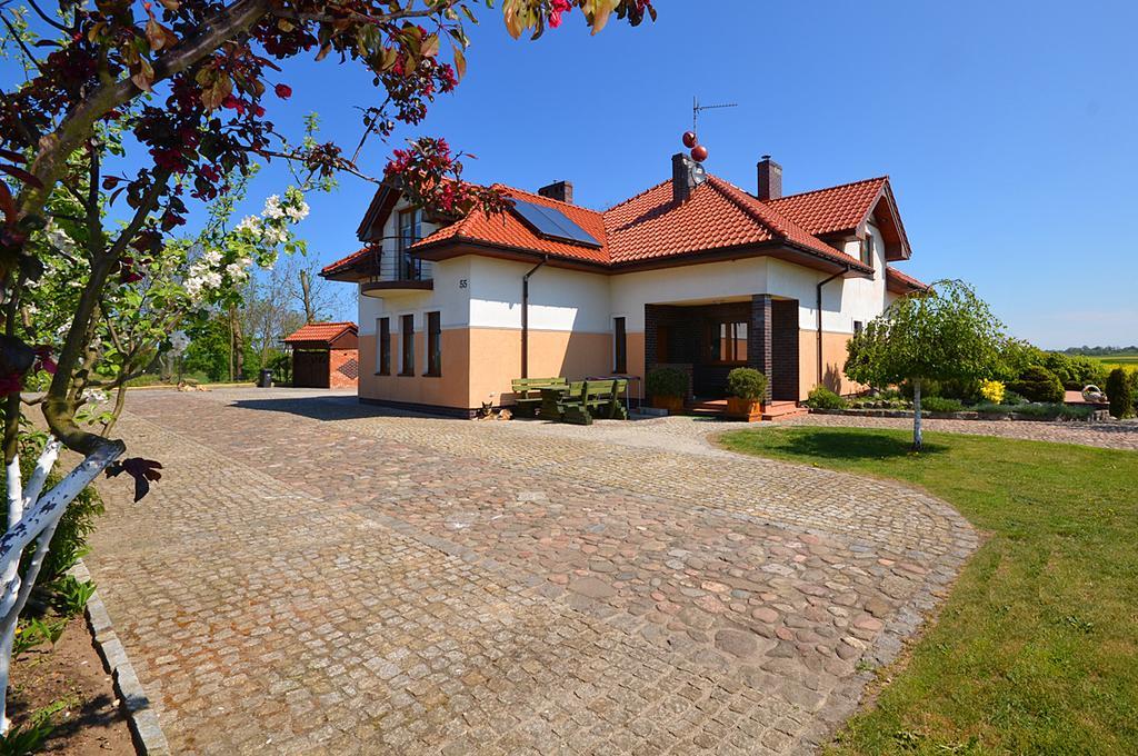 Villa Cis Ujście-Darłowskie Exteriör bild